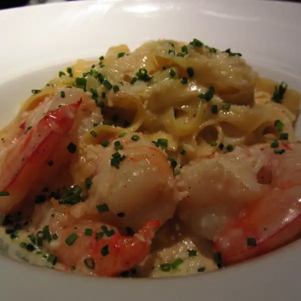 Alfredo sauce with butter and Parmesan cheese