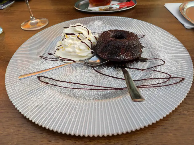 Almond and chocolate pudding