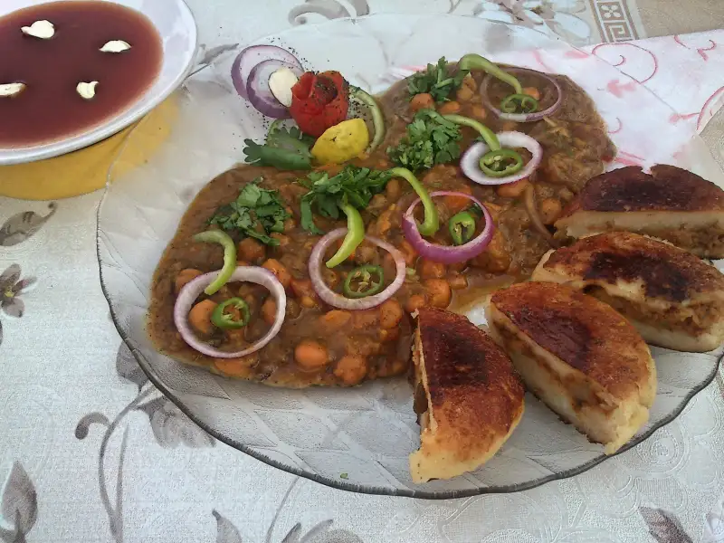 Aloo Tikki (Speciaal gevulde aardappelkoekjes)