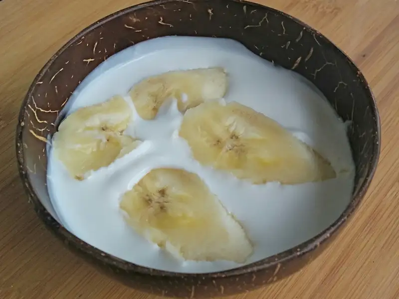 Bananas com leite de coco (kluai buat chi)