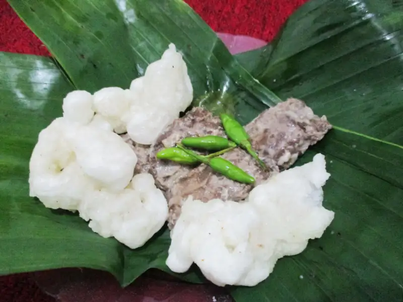 Besengek aux piments verts