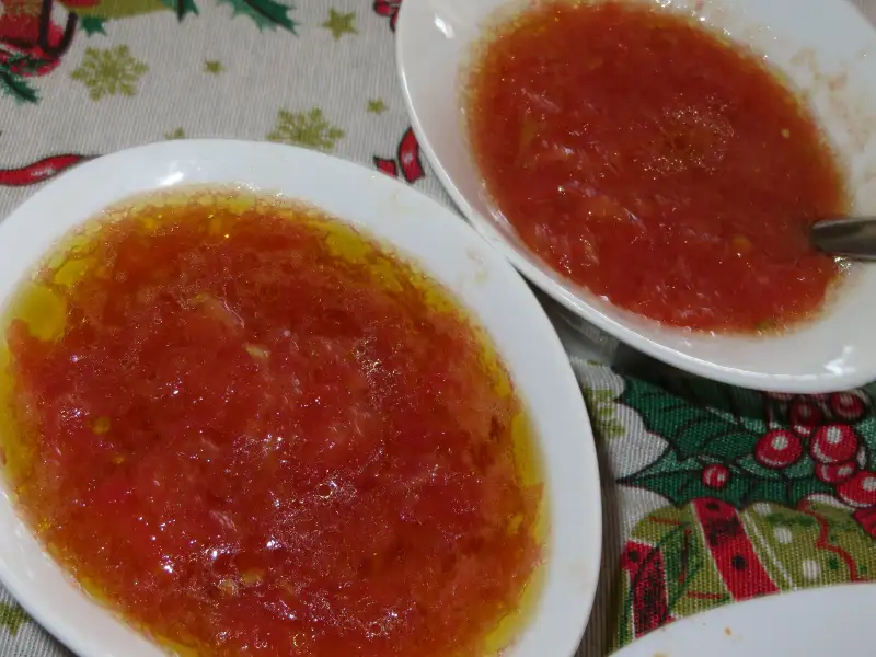 Tomato bread, soft and colorful