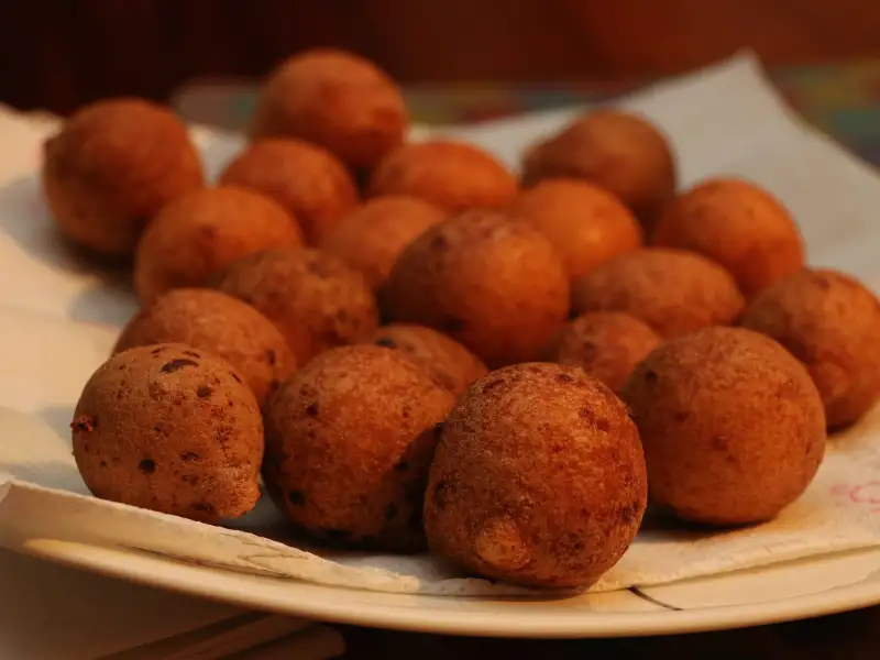 Buñuelos (Tartelettes frites sucrées)