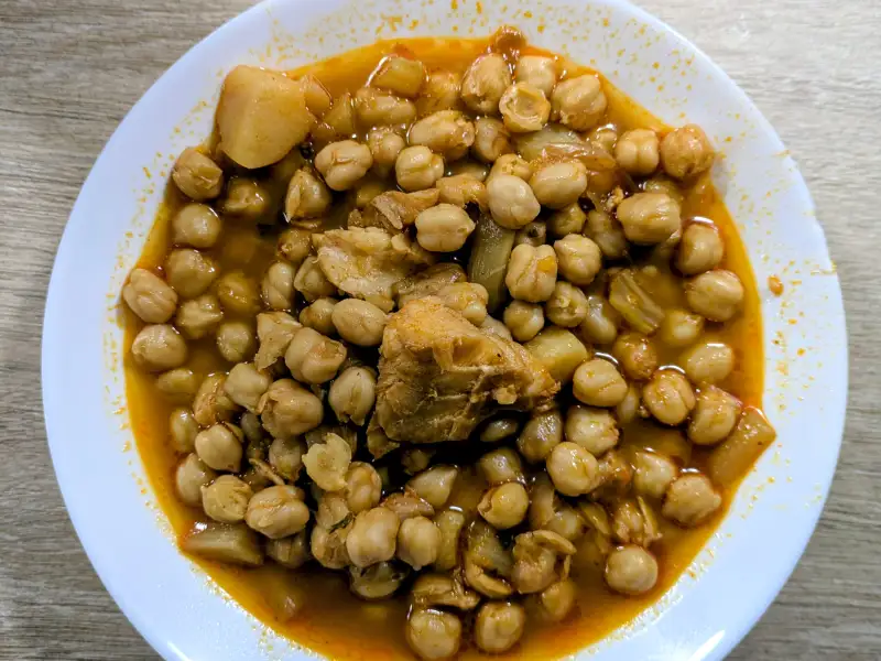 Chickpea and spinach stew