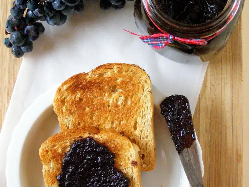Confiture de raisin noir maison