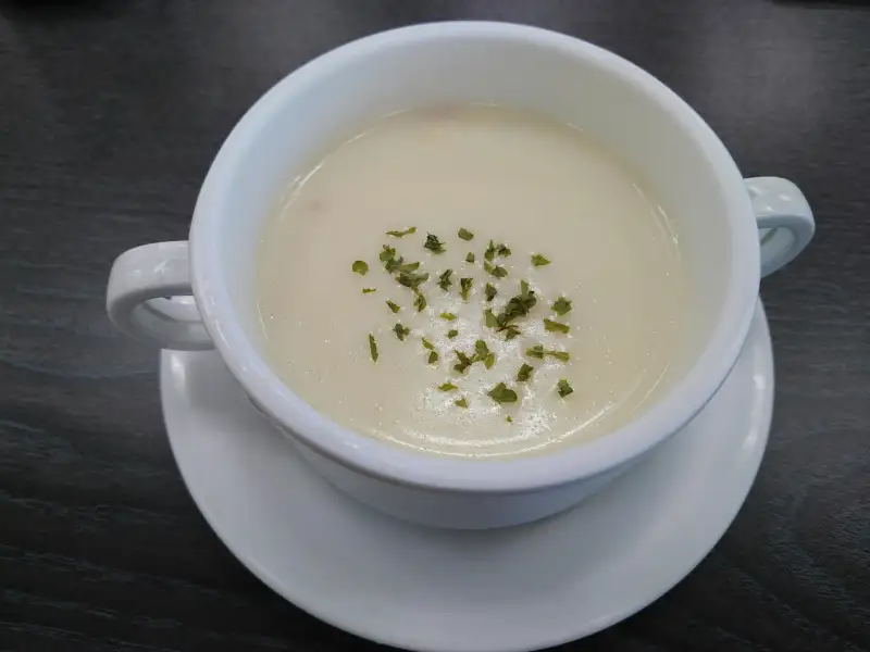Sopa cremosa de milho doce