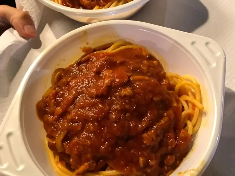 Espaguete à amatriciana com guanciale
