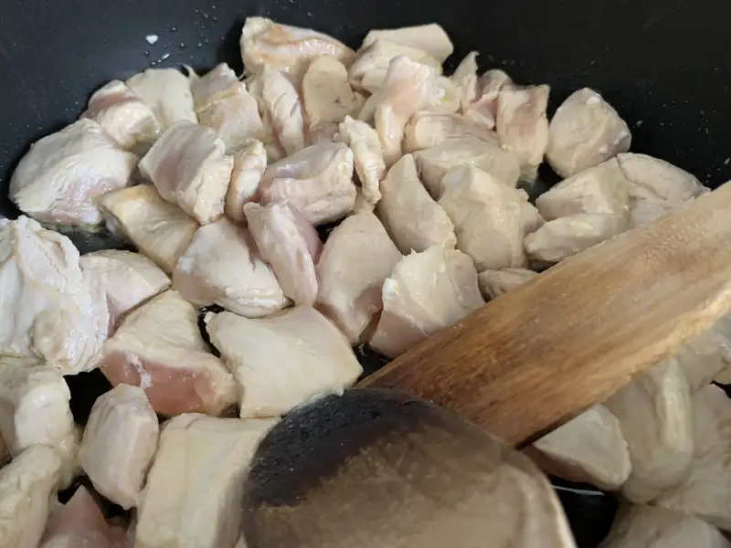 Fajitas di pollo con peperoni e lime