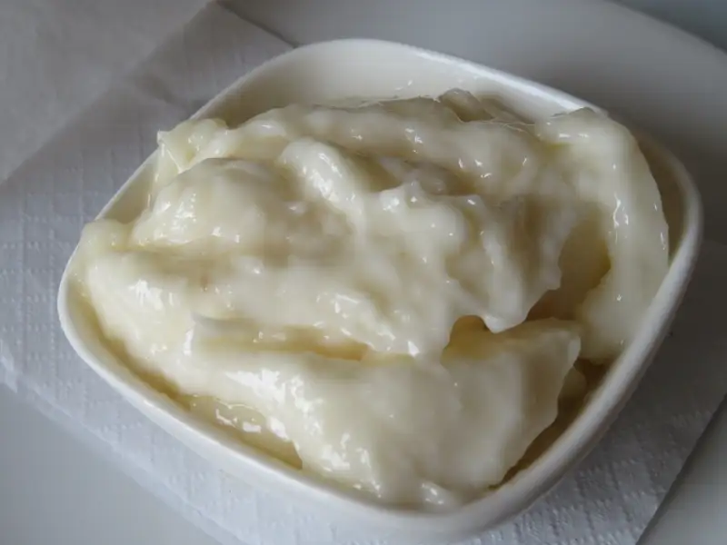 Traditional aioli