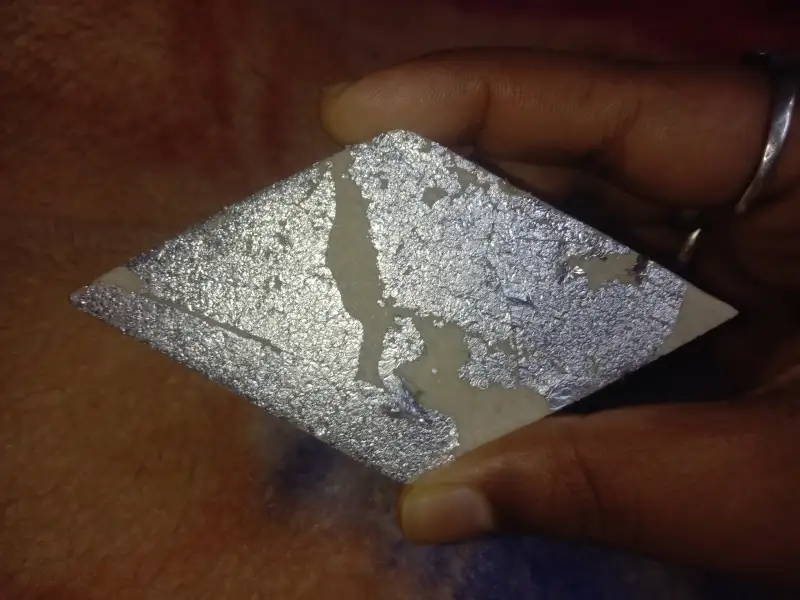 Kaju katli, doces indianos em formato de losango, feitos com amêndoas.