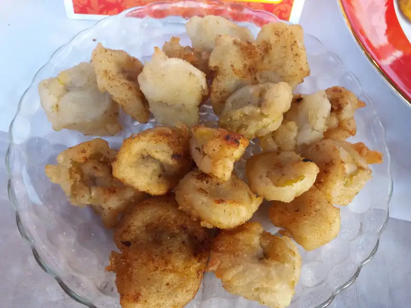 Kola pitha, um tipo de bolinho bengali com banana