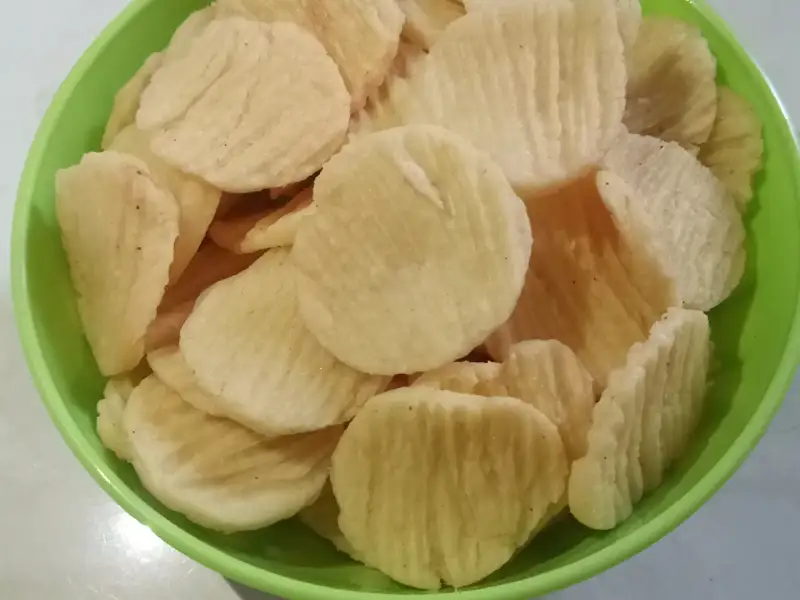 Kue arai pinang, bolinhas de batata frita