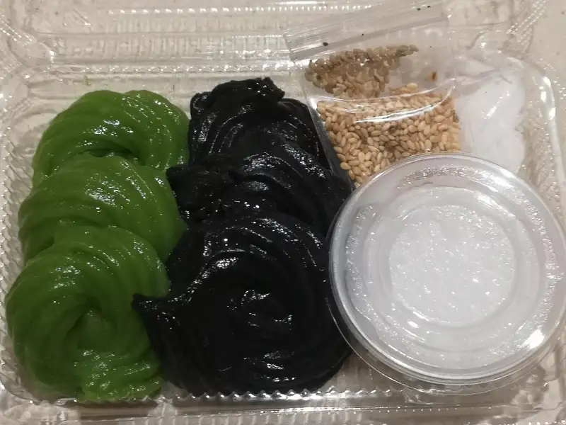 Gotowany ryż w postaci pasty