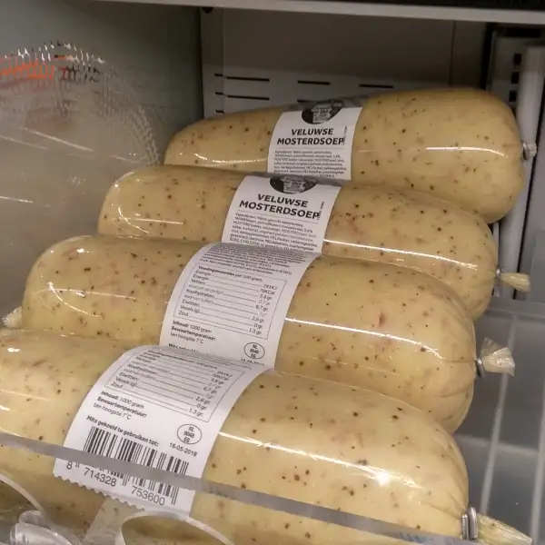 Kreeachtige soep met mosterd en spekjes