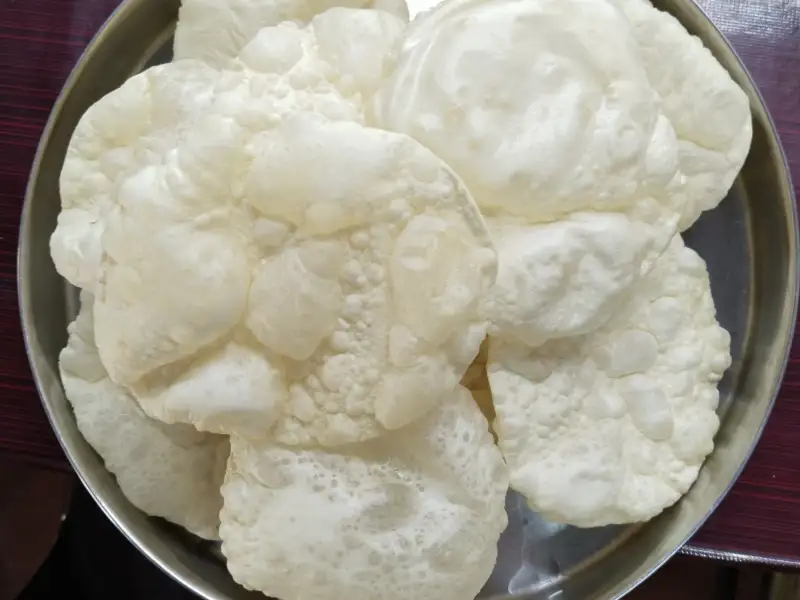 Papadums caseiros com lentilha urad