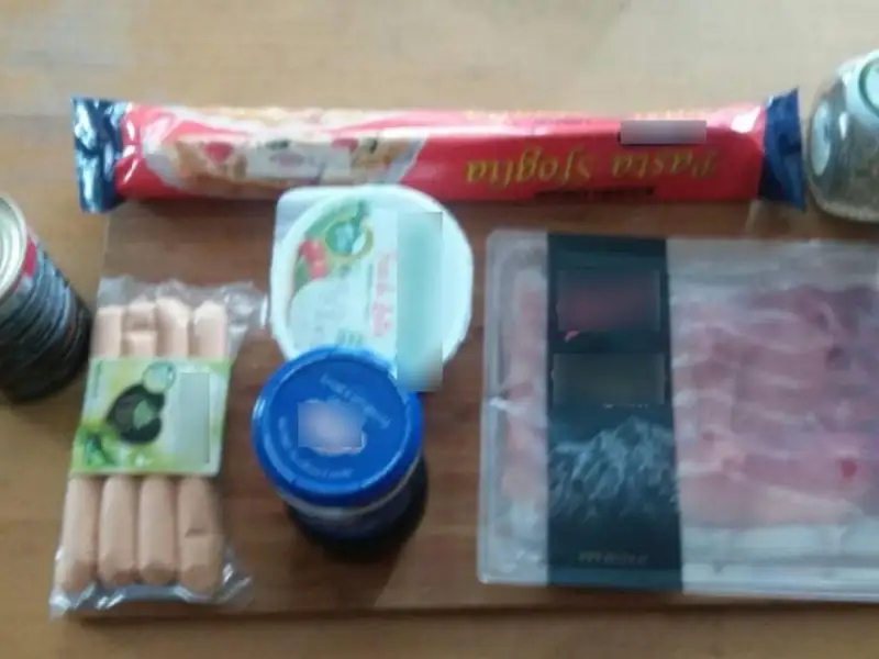 小型的酥皮披萨
