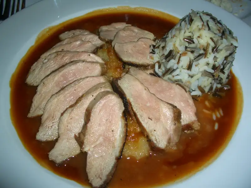 Grillowana pierś z kaczki po azjatycku