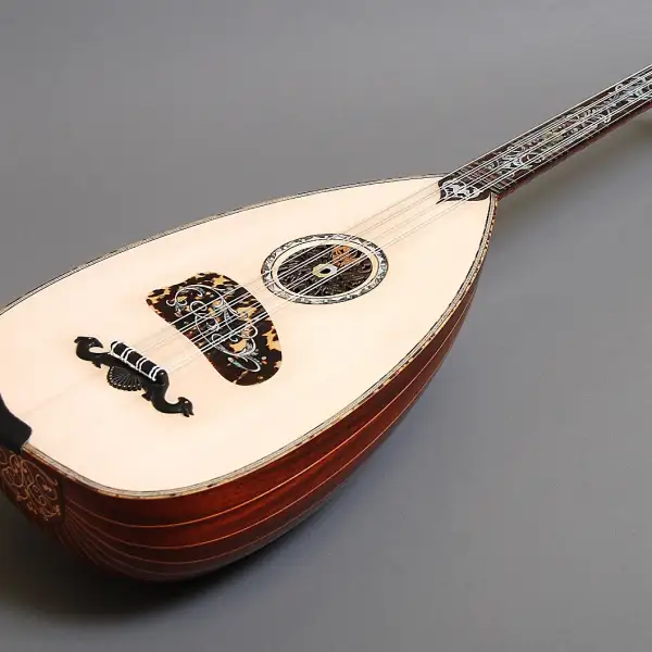 政治派、米粉蛋糕和马赫勒奶油