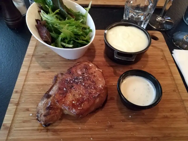 Pork chops with sauce