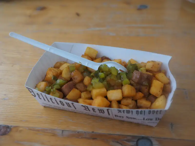 Pyttipanna vegetariana com soja e cogumelos