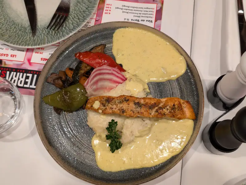 Kreeachtige risotto met zalm en Parmezaanse kaas