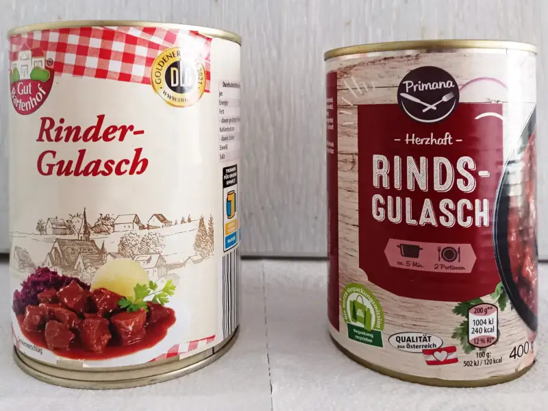 Rindfleisch-Gulasch mit Paprika und Rotwein