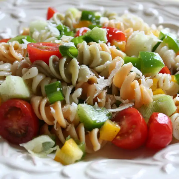 Pastasalade met ham en kaas