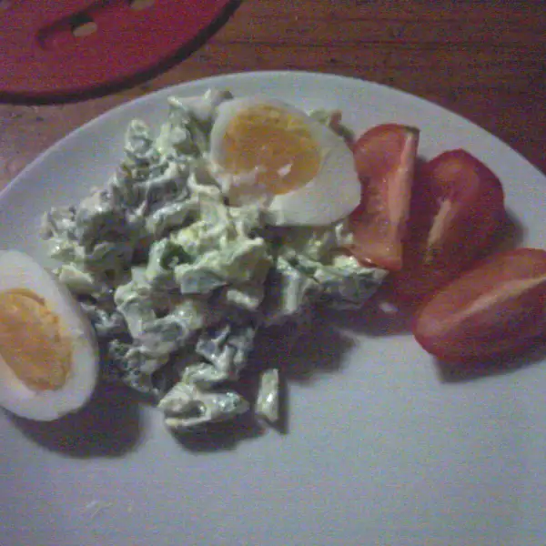 Salade de poivrons au yaourt grec et aux œufs