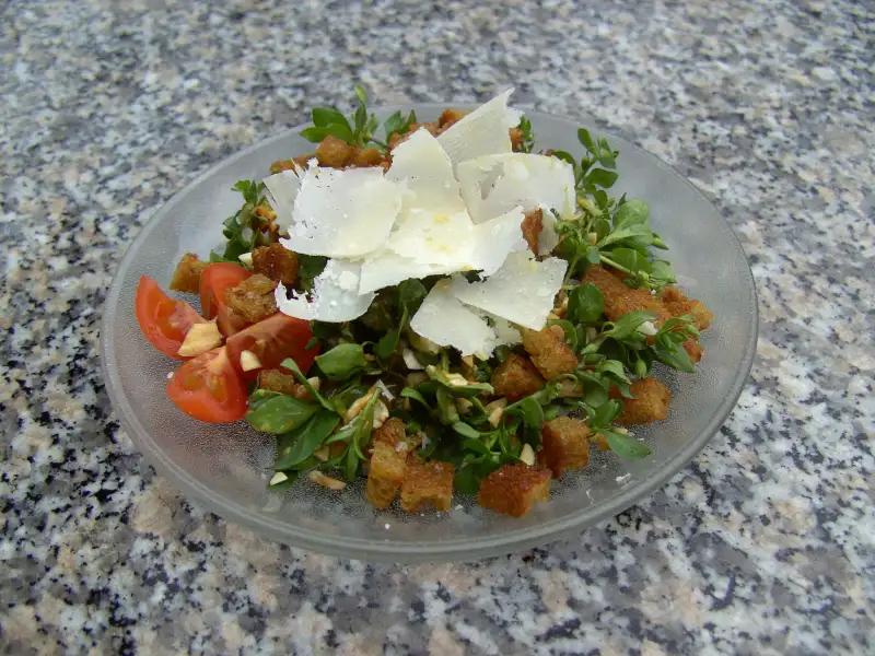 Salade de volailles et de légumes étoilés