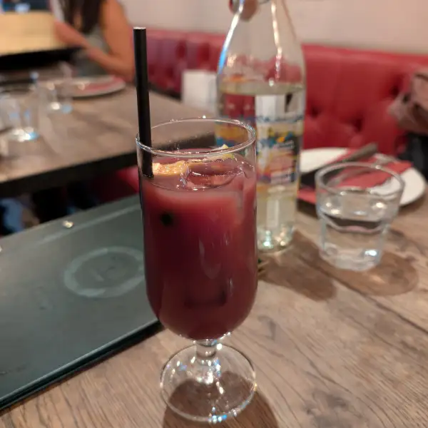 Sangria rouge, fruitée et bien fraîche