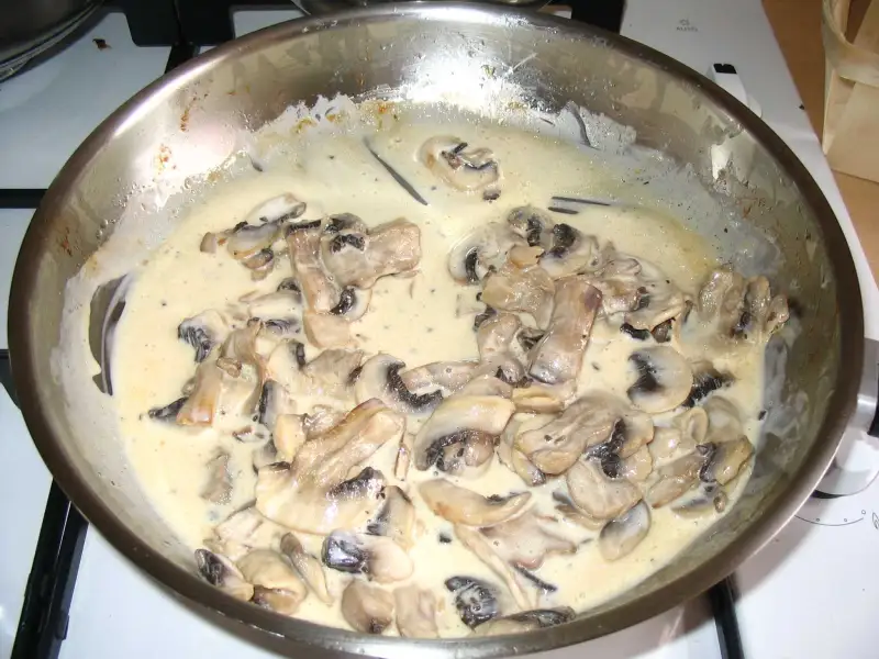 Sauce aux champignons