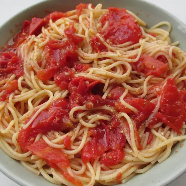 Spaghetti à la sauce tomate façon Napoli