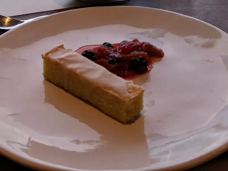 Berry cake