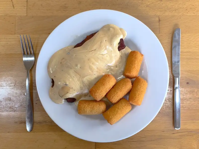 Smażone kotlety w śmietanie z pieprzem