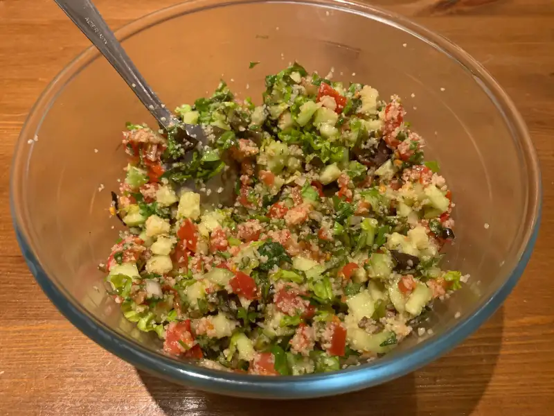 Tabule armênio com alface
