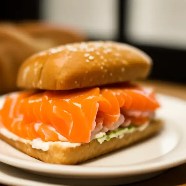Tartine al salmone fresco e affumicato