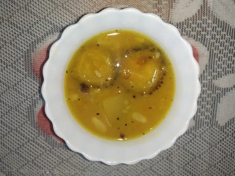 Tetor dal, uma mistura de manga, melão e batata