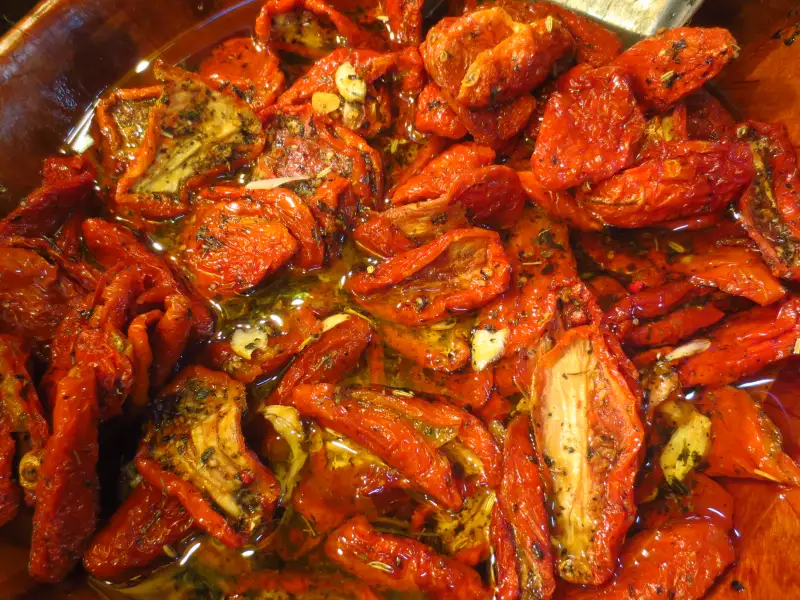 Tomates séchées au soleil et conservées à l'huile