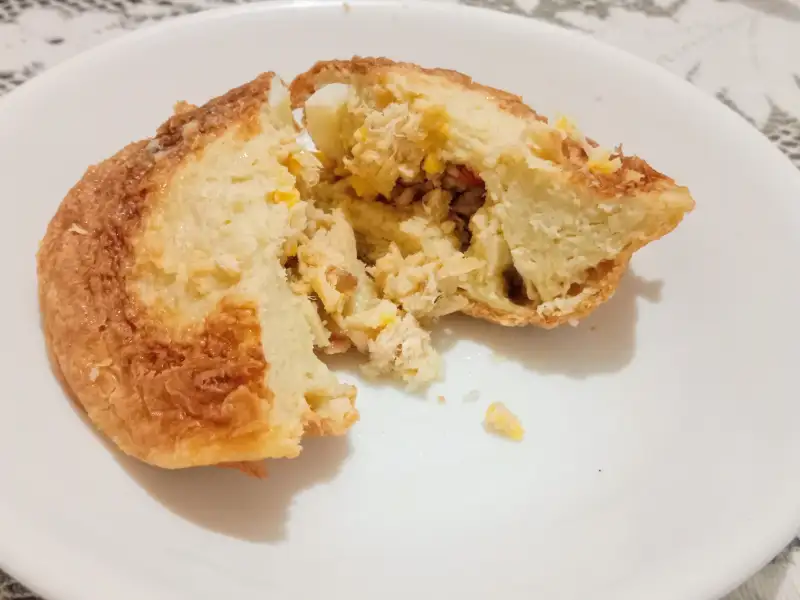 Torta con frutta esotica e latte di cocco