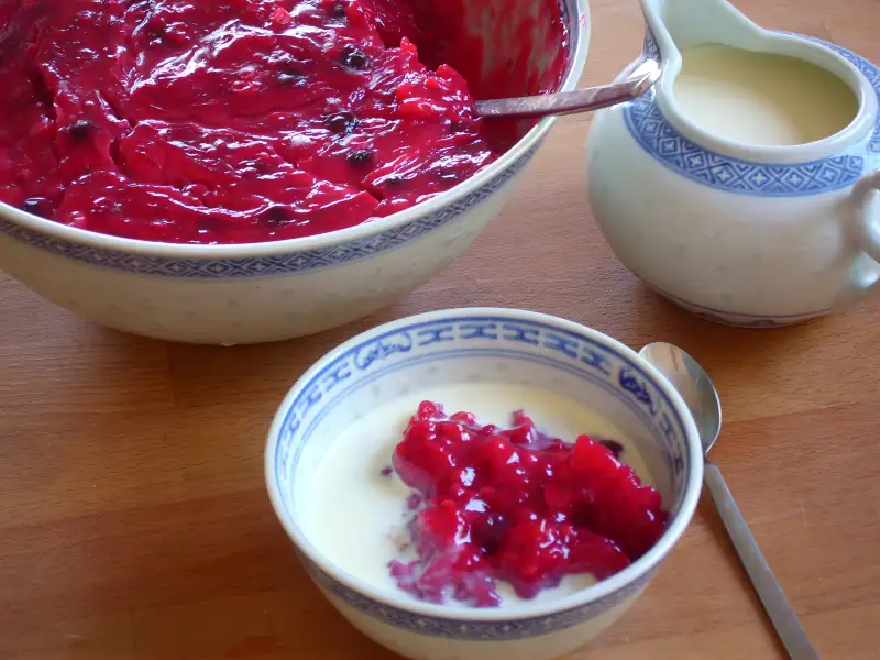 Rote Grütze, un dessert a base di frutti rossi