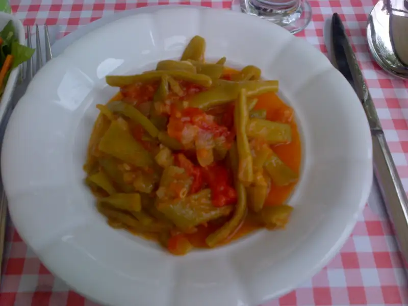 Vagem refogada com azeite de oliva, estilo turco