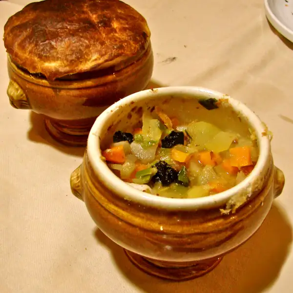 Zuppa cremosa con carote e aglio