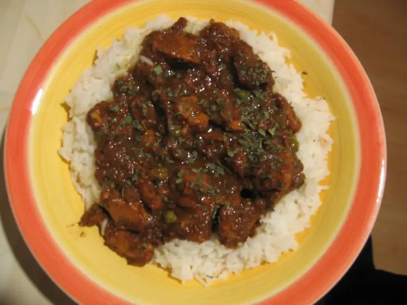 Frango vindaloo, um curry indiano picante