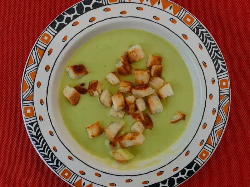Zuppa cremosa di avocado